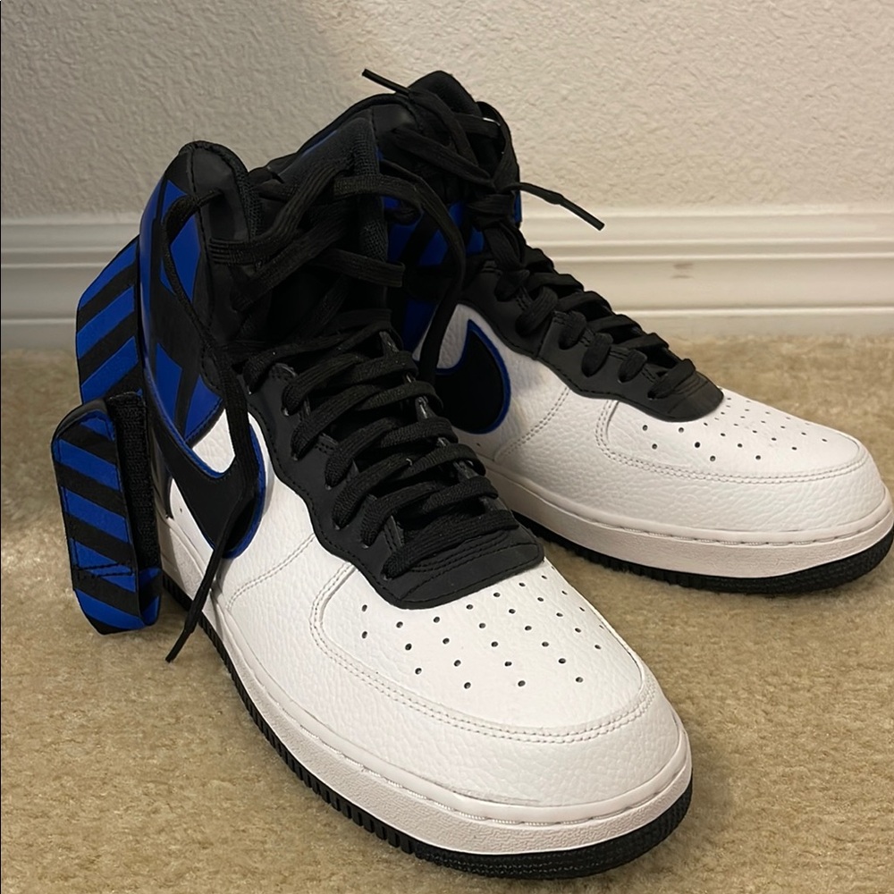 NEVER WORN Air Force1 Nike Black and White High-Top Sneakers